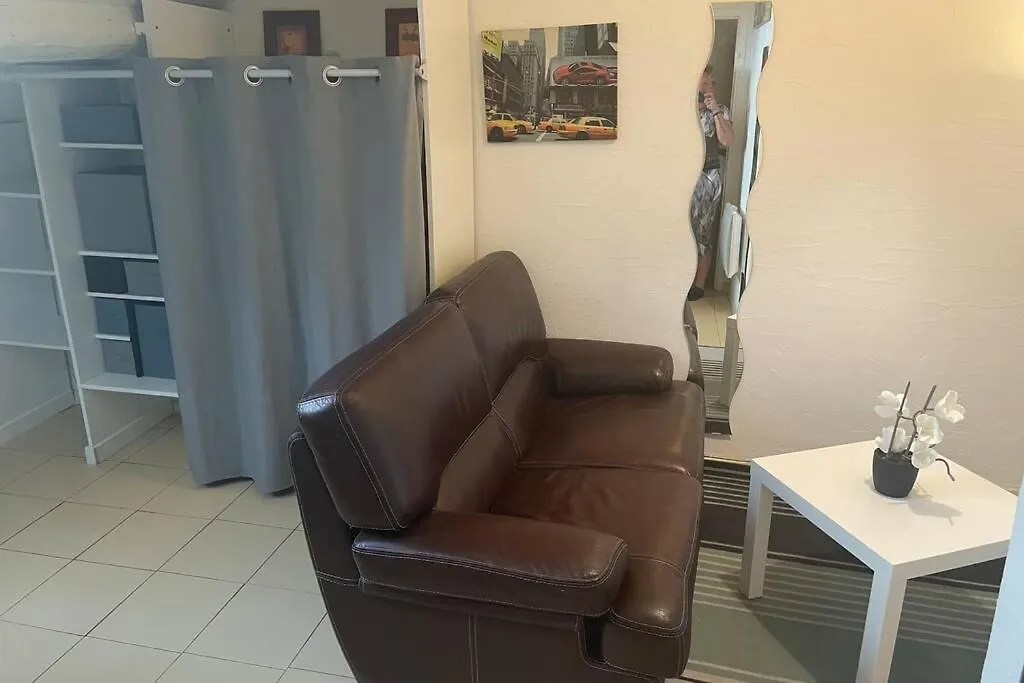 Apartment Studio Mansarde Gare De Toulon Et Place Liberte France